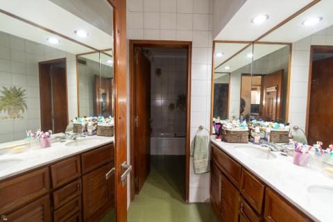 Casa 4 dormitorios en venta Morrison 8000, Rosario. CHO7102547 Crestale Propiedades