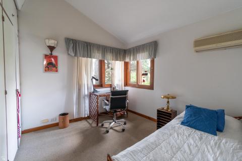 Casa 4 dormitorios en venta Morrison 8000, Rosario. CHO7102547 Crestale Propiedades