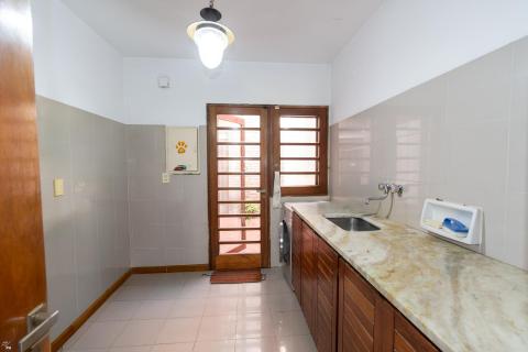 Casa 4 dormitorios en venta Morrison 8000, Rosario. CHO7102547 Crestale Propiedades