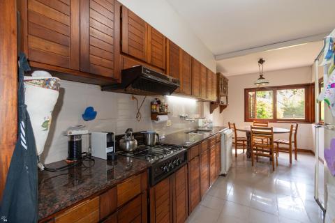 Casa 4 dormitorios en venta Morrison 8000, Rosario. CHO7102547 Crestale Propiedades