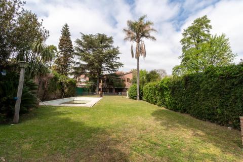 Casa 4 dormitorios en venta Morrison 8000, Rosario. CHO7102547 Crestale Propiedades