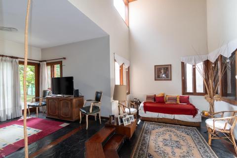 Casa 4 dormitorios en venta Morrison 8000, Rosario. CHO7102547 Crestale Propiedades