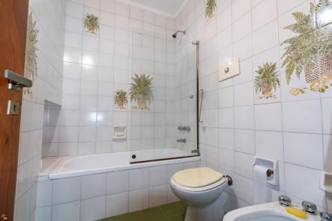 Casa 4 dormitorios en venta Morrison 8000, Rosario. CHO7102547 Crestale Propiedades