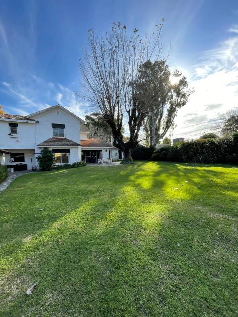 Casa 4 dormitorios en venta Tarragona 200 Bis, Rosario. CHO7112570 Crestale Propiedades