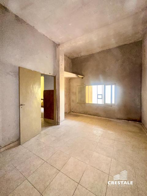 Departamento de pasillo 2 dormitorios en venta Chiclana Y Darragueira, Rosario. CHO7113395 Crestale Propiedades