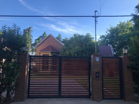 Casa 3 dormitorios en venta Dorrego 800 - Funes, Funes. CHO7117845 Crestale Propiedades