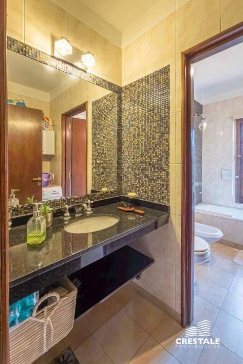 Casa 3 dormitorios en venta Dorrego 800 - Funes, Funes. CHO7117845 Crestale Propiedades