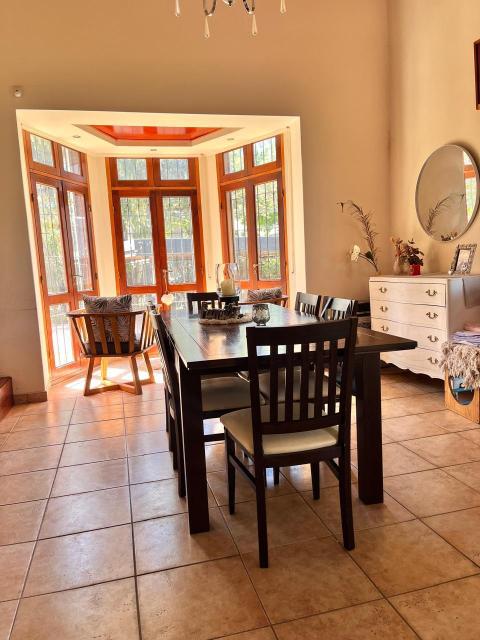 Casa 3 dormitorios en venta Dorrego 800 - Funes, Funes. CHO7117845 Crestale Propiedades