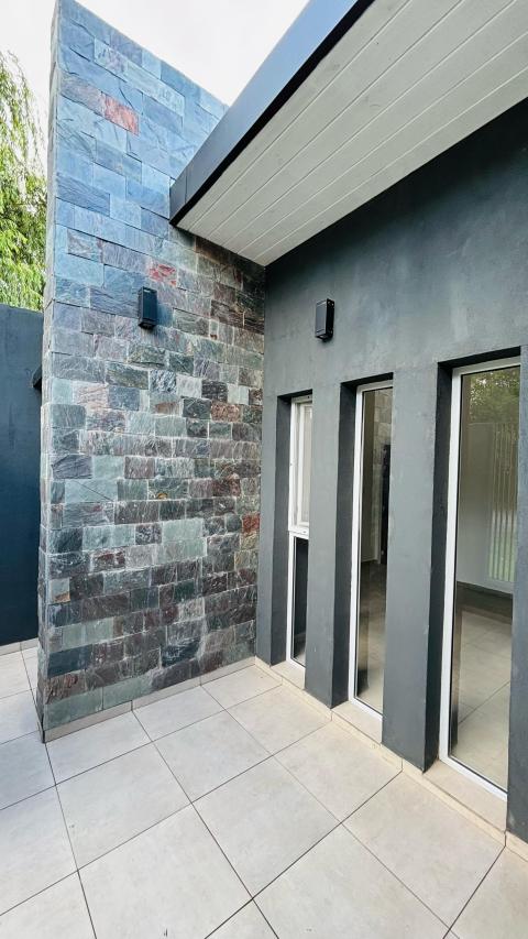 Casa 2 dormitorios en venta Bolivar Y Rio De Janeiro - Pueblo Esther, Pueblo Esther. CHO7119103 Crestale Propiedades
