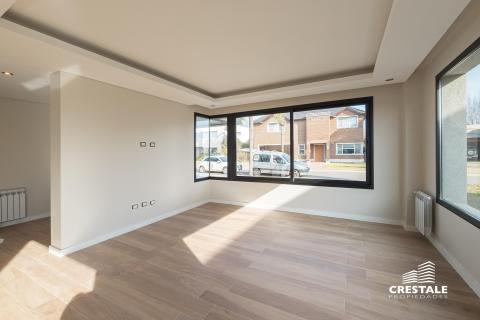Casa 3 dormitorios en venta Cadaques Funes Hills, Funes. CHO7129890 Crestale Propiedades