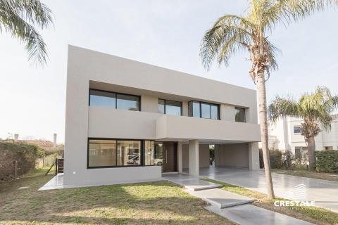 Casa 3 dormitorios en venta Cadaques Funes Hills, Funes. CHO7129890 Crestale Propiedades