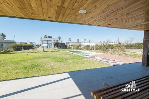 Casa 4 dormitorios en venta Puerto Roldán , Roldan. CHO7140917 Crestale Propiedades