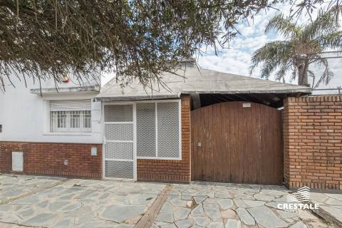 Casa 2 dormitorios en venta Moreno 3200, Rosario. CHO7194464 Crestale Propiedades