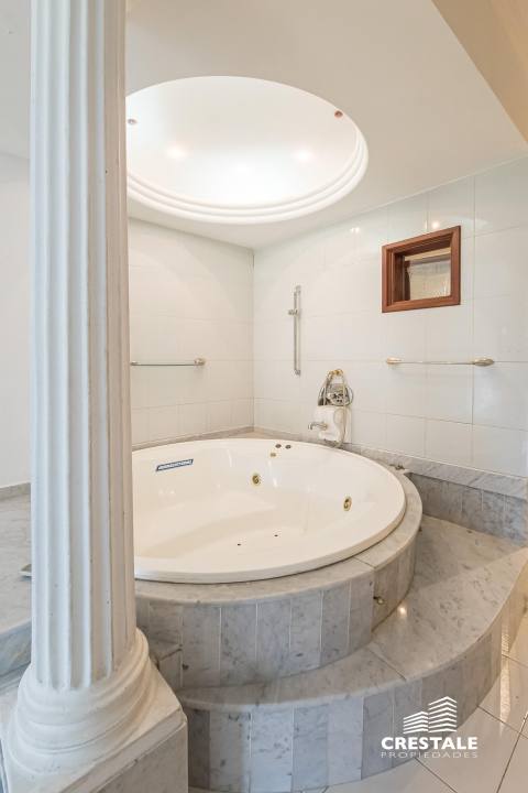 Casa 6 dormitorios en venta Garay Y Moreno, Rosario. CHO7198789 Crestale Propiedades