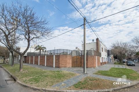 Casa 6 dormitorios en venta Garay Y Moreno, Rosario. CHO7198789 Crestale Propiedades