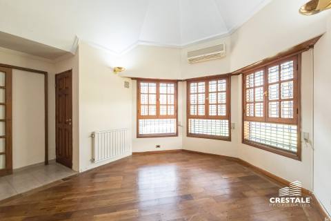 Casa 6 dormitorios en venta Garay Y Moreno, Rosario. CHO7198789 Crestale Propiedades