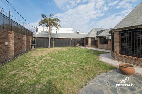 Casa 6 dormitorios en venta Garay Y Moreno, Rosario. CHO7198789 Crestale Propiedades