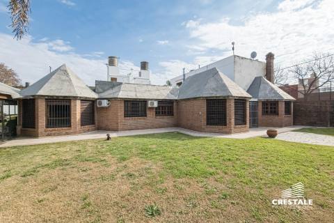 Casa 6 dormitorios en venta Garay Y Moreno, Rosario. CHO7198789 Crestale Propiedades