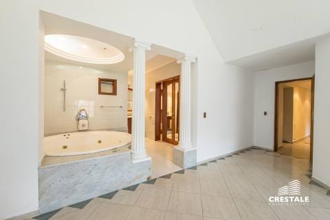 Casa 6 dormitorios en venta Garay Y Moreno, Rosario. CHO7198789 Crestale Propiedades