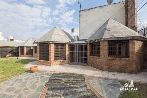 Casa 6 dormitorios en venta Garay Y Moreno, Rosario. CHO7198789 Crestale Propiedades