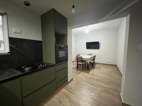 Departamento de pasillo 2 dormitorios en venta Buenos Aires 1300, Rosario. CPH7202724 Crestale Propiedades