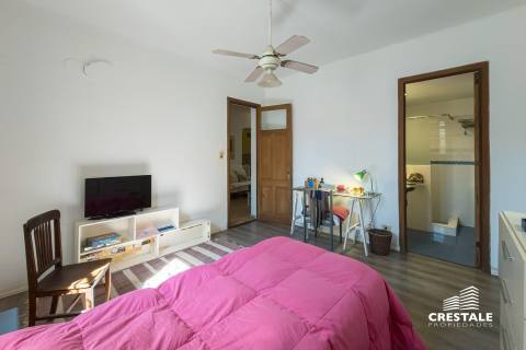 Casa 5 dormitorios en venta Dr. Vila 200, Rosario. CHO7260129 Crestale Propiedades
