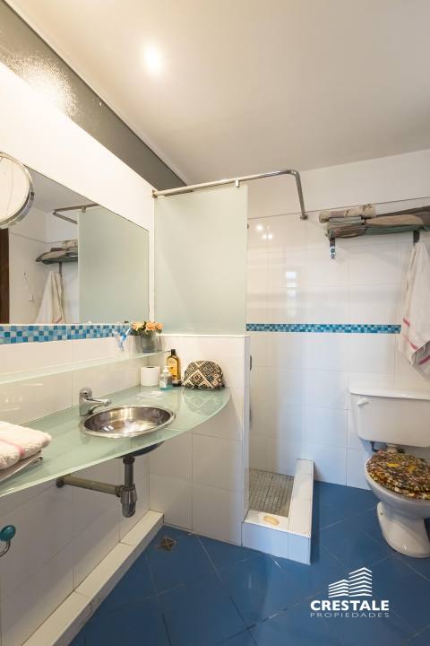 Casa 5 dormitorios en venta Dr. Vila 200, Rosario. CHO7260129 Crestale Propiedades