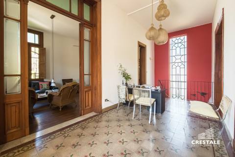 Casa 5 dormitorios en venta Dr. Vila 200, Rosario. CHO7260129 Crestale Propiedades