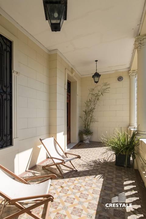 Casa 5 dormitorios en venta Dr. Vila 200, Rosario. CHO7260129 Crestale Propiedades