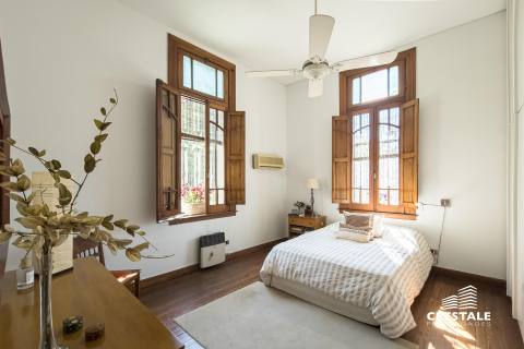 Casa 5 dormitorios en venta Dr. Vila 200, Rosario. CHO7260129 Crestale Propiedades