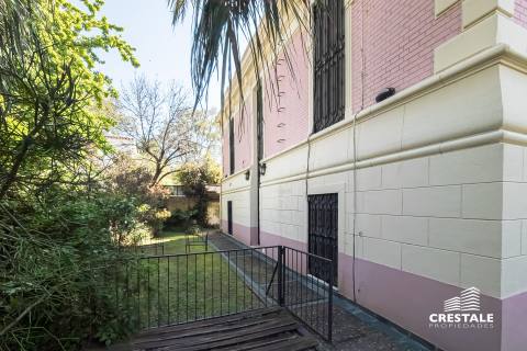 Casa 5 dormitorios en venta Dr. Vila 200, Rosario. CHO7260129 Crestale Propiedades