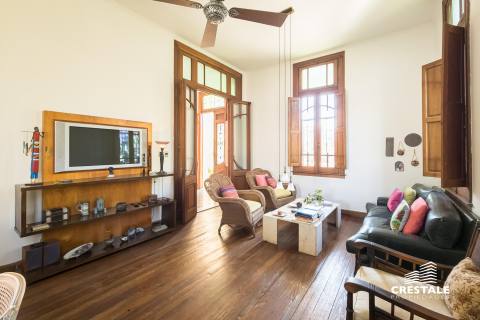 Casa 5 dormitorios en venta Dr. Vila 200, Rosario. CHO7260129 Crestale Propiedades