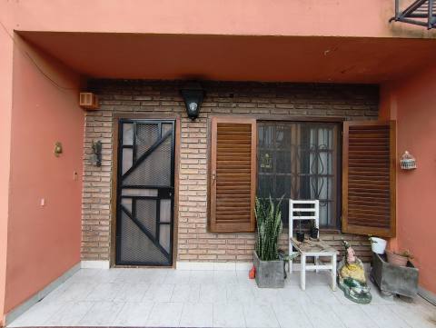 Casa 3 dormitorios en venta Barrio Roca - Rivero 5300, Rosario. CHO7271855 Crestale Propiedades