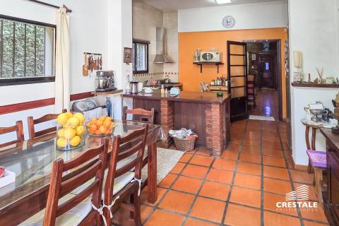 Casa 4 dormitorios en venta Entre Ríos 5400, Rosario. CHO7277410 Crestale Propiedades