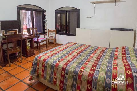 Casa 4 dormitorios en venta Entre Ríos 5400, Rosario. CHO7277410 Crestale Propiedades
