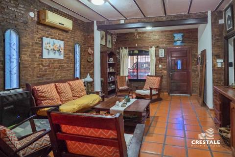 Casa 4 dormitorios en venta Entre Ríos 5400, Rosario. CHO7277410 Crestale Propiedades