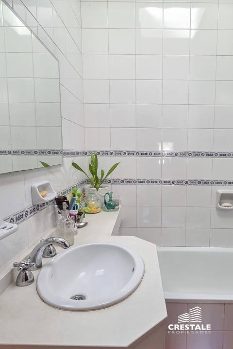 Casa 4 dormitorios en venta Entre Ríos 5400, Rosario. CHO7277410 Crestale Propiedades