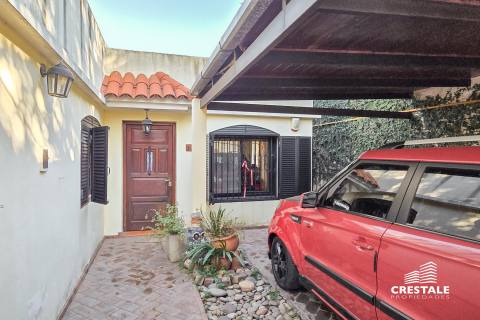 Casa 4 dormitorios en venta Entre Ríos 5400, Rosario. CHO7277410 Crestale Propiedades