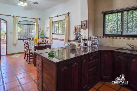 Casa 4 dormitorios en venta Entre Ríos 5400, Rosario. CHO7277410 Crestale Propiedades