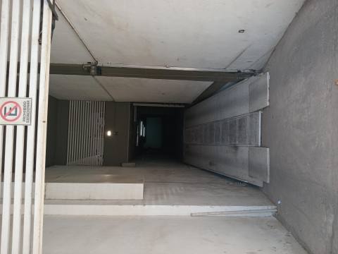 Cochera en venta Cafferata 1400, Rosario. CGA7295719 Crestale Propiedades