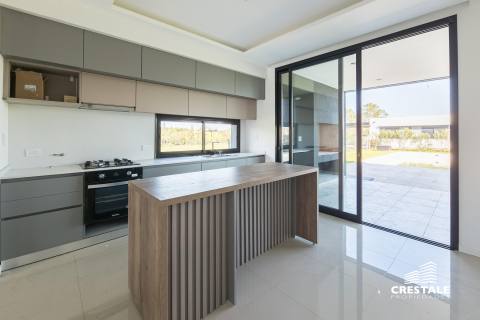 Casa 3 dormitorios en venta Puerto Roldán, Roldan. CHO7307296 Crestale Propiedades