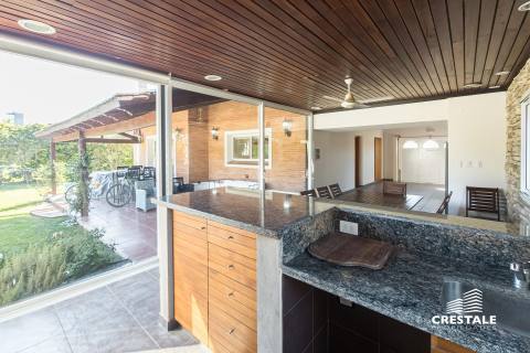 Casa 4 dormitorios en venta Kentucky Club De Campo, Funes. CHO7325414 Crestale Propiedades