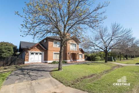 Casa 4 dormitorios en venta Kentucky Club De Campo, Funes. CHO7325414 Crestale Propiedades