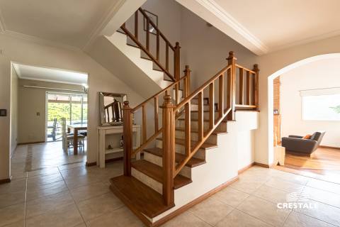 Casa 4 dormitorios en venta Kentucky Club De Campo, Funes. CHO7325414 Crestale Propiedades