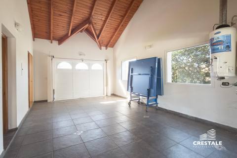 Casa 4 dormitorios en venta Kentucky Club De Campo, Funes. CHO7325414 Crestale Propiedades