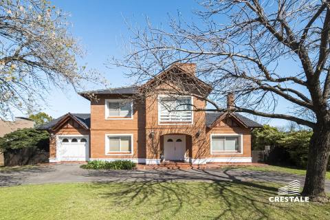 Casa 4 dormitorios en venta Kentucky Club De Campo, Funes. CHO7325414 Crestale Propiedades
