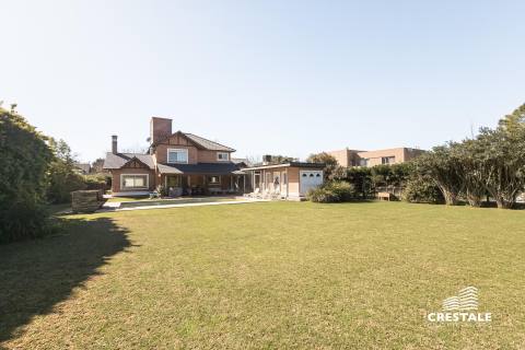 Casa 4 dormitorios en venta Kentucky Club De Campo, Funes. CHO7325414 Crestale Propiedades
