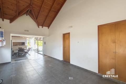 Casa 4 dormitorios en venta Kentucky Club De Campo, Funes. CHO7325414 Crestale Propiedades