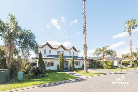Casa 4 dormitorios en venta San Marino Funes Hills, Funes. CHO7325915 Crestale Propiedades