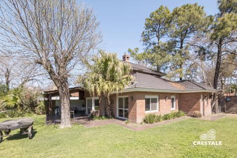 Casa 5 dormitorios en venta Venezuela Y Brassey, Rosario. CHO7363780 Crestale Propiedades